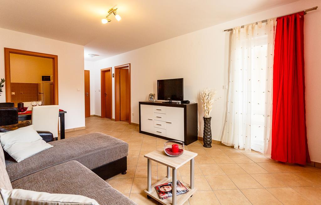 Apartments Mare & Mons Deluxe Malinska Exterior foto